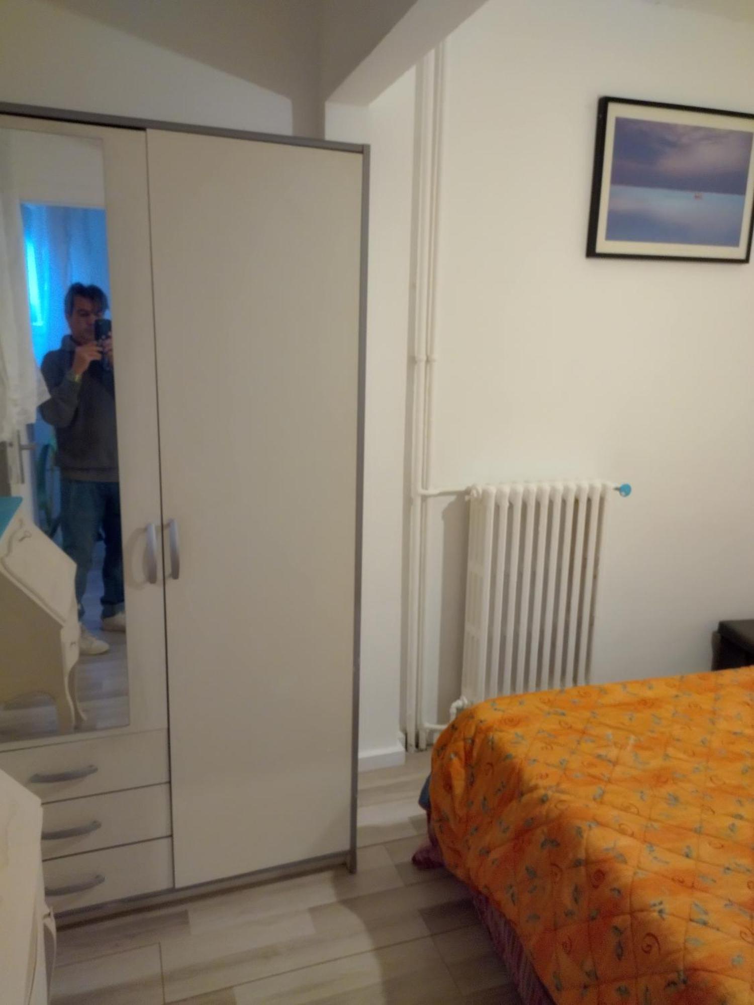 2 Pieces Idealement Placee Dans Le Centre מנטון מראה חיצוני תמונה